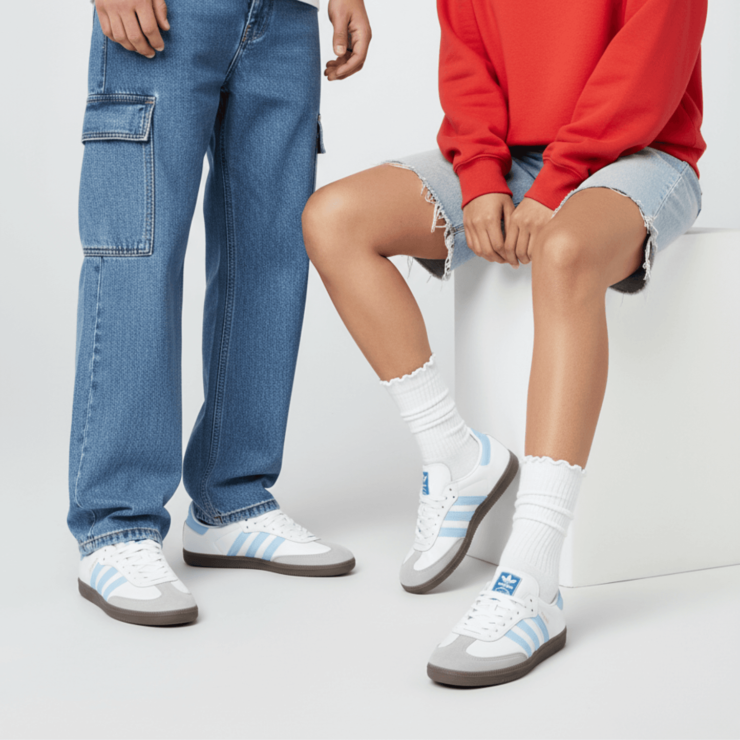 Samba OG blanco y azul cielo