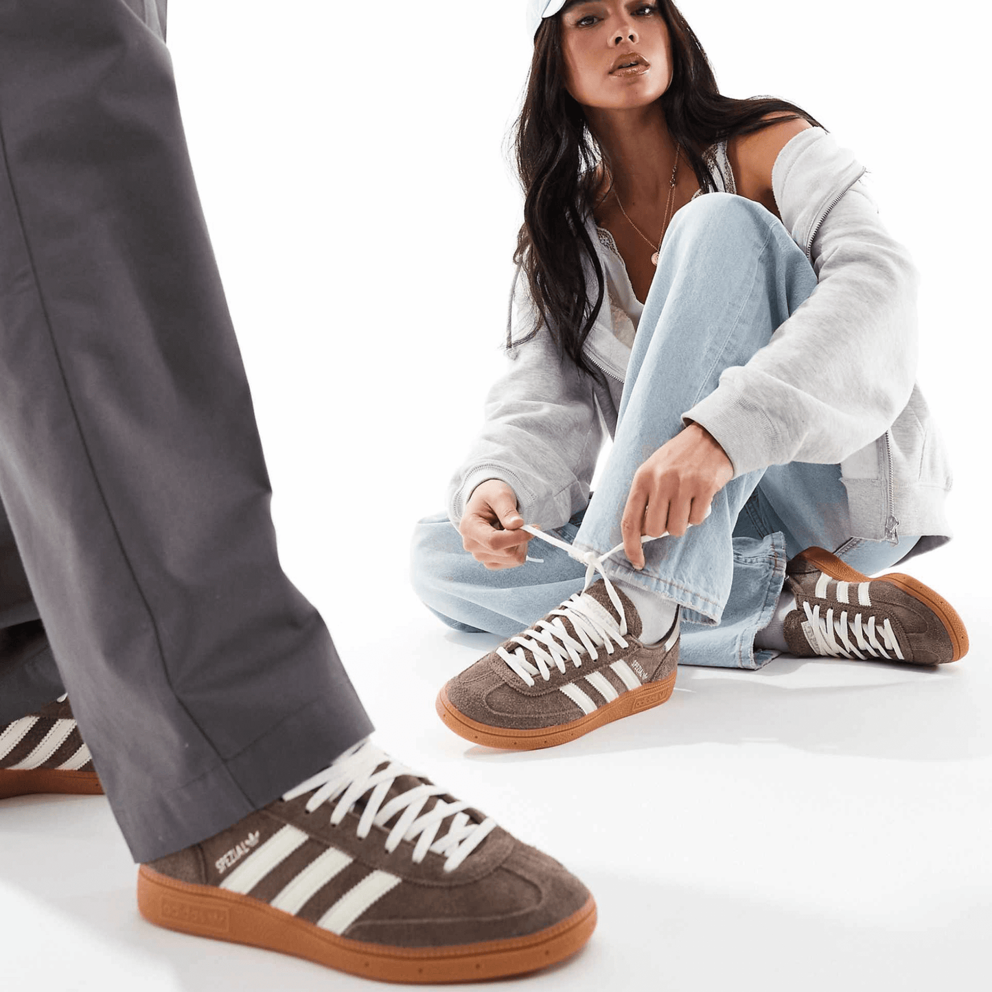 Spezial marrón y beige