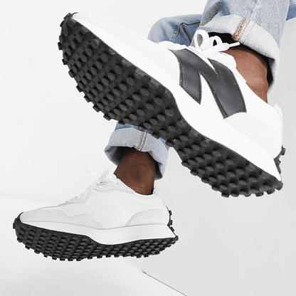 NB 327 blanco y negro