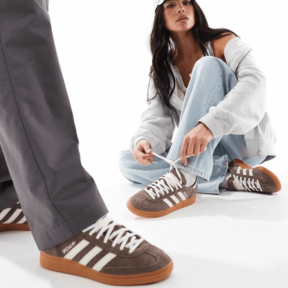 Spezial marrón y beige