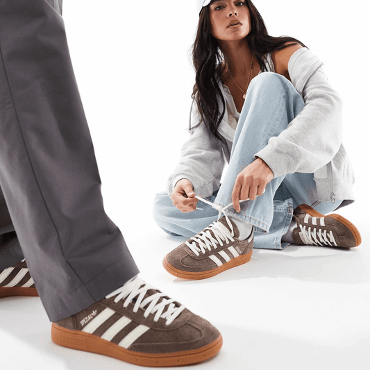 Spezial marrón y beige