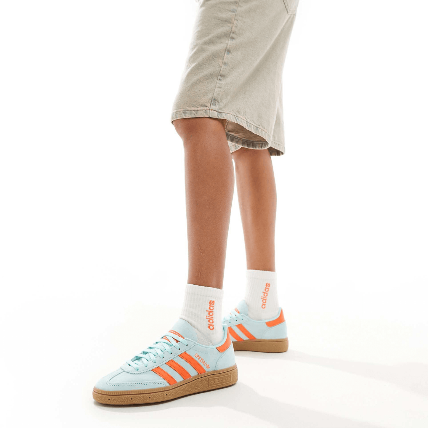 Spezial verde agua y naranja