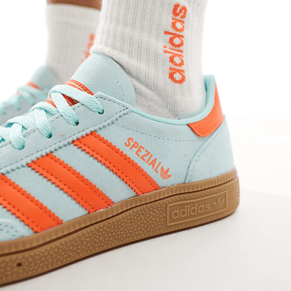 Spezial verde agua y naranja