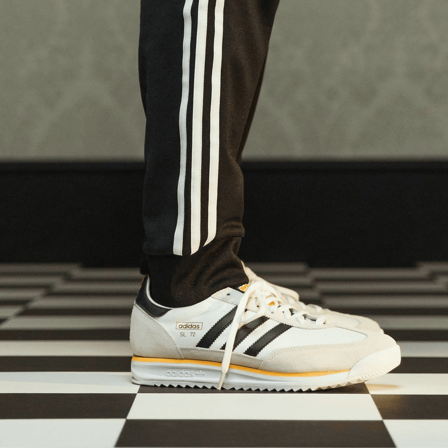 SL 72 blanco y negro