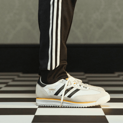 SL 72 blanco y negro