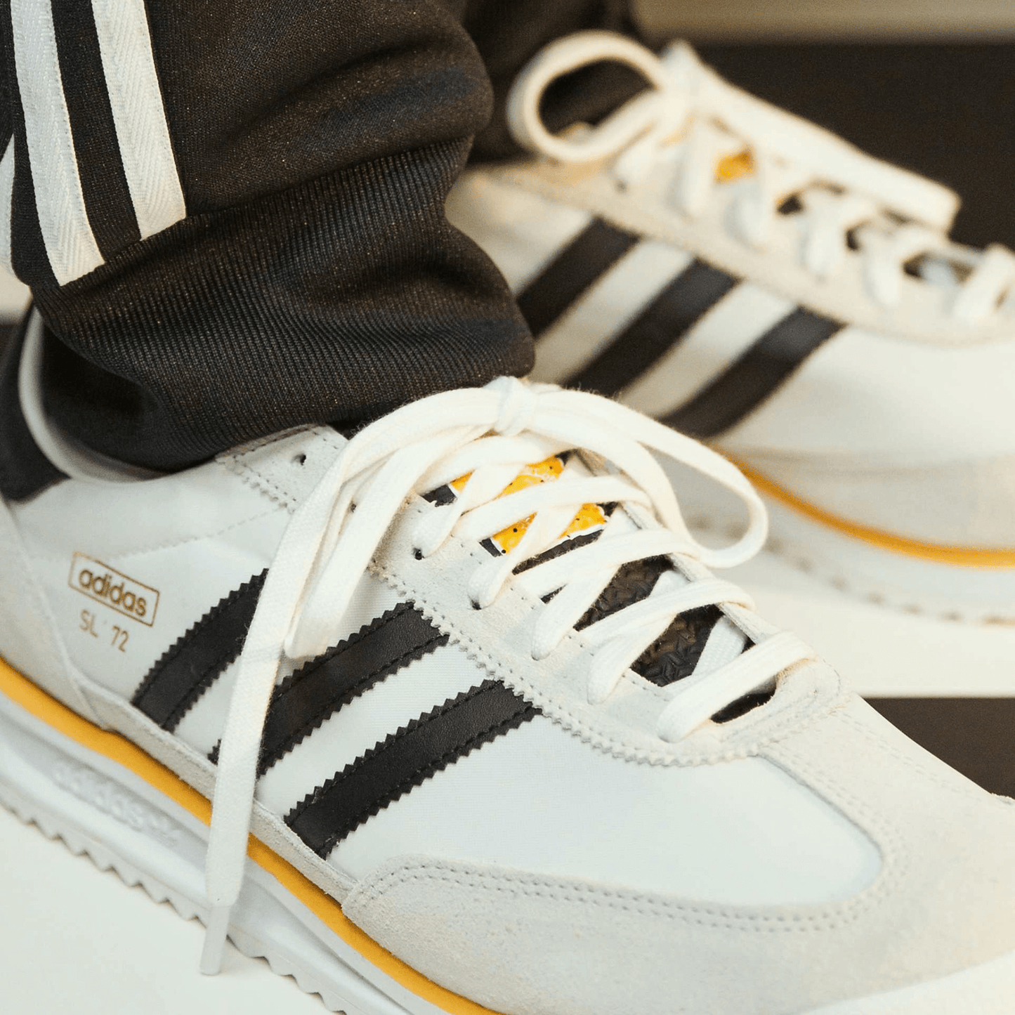 SL 72 blanco y negro